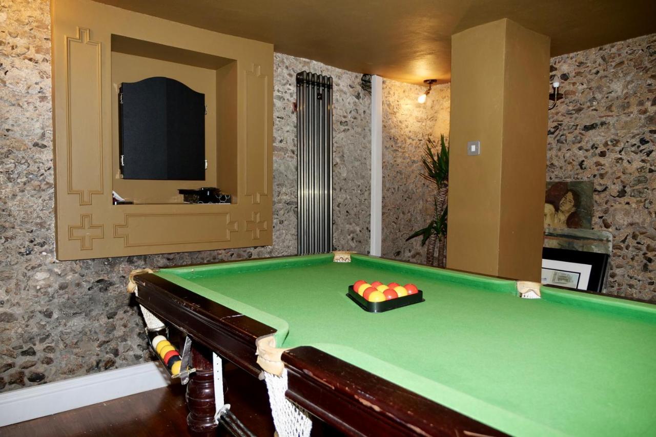 Luxury 9 Bed Manor House Hot Tub Cinema Room Skytv Saffron Walden Bagian luar foto