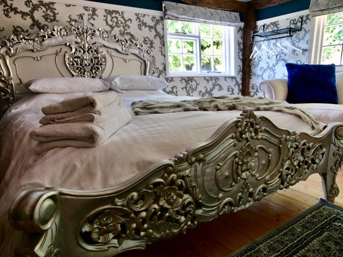 Luxury 9 Bed Manor House Hot Tub Cinema Room Skytv Saffron Walden Bagian luar foto