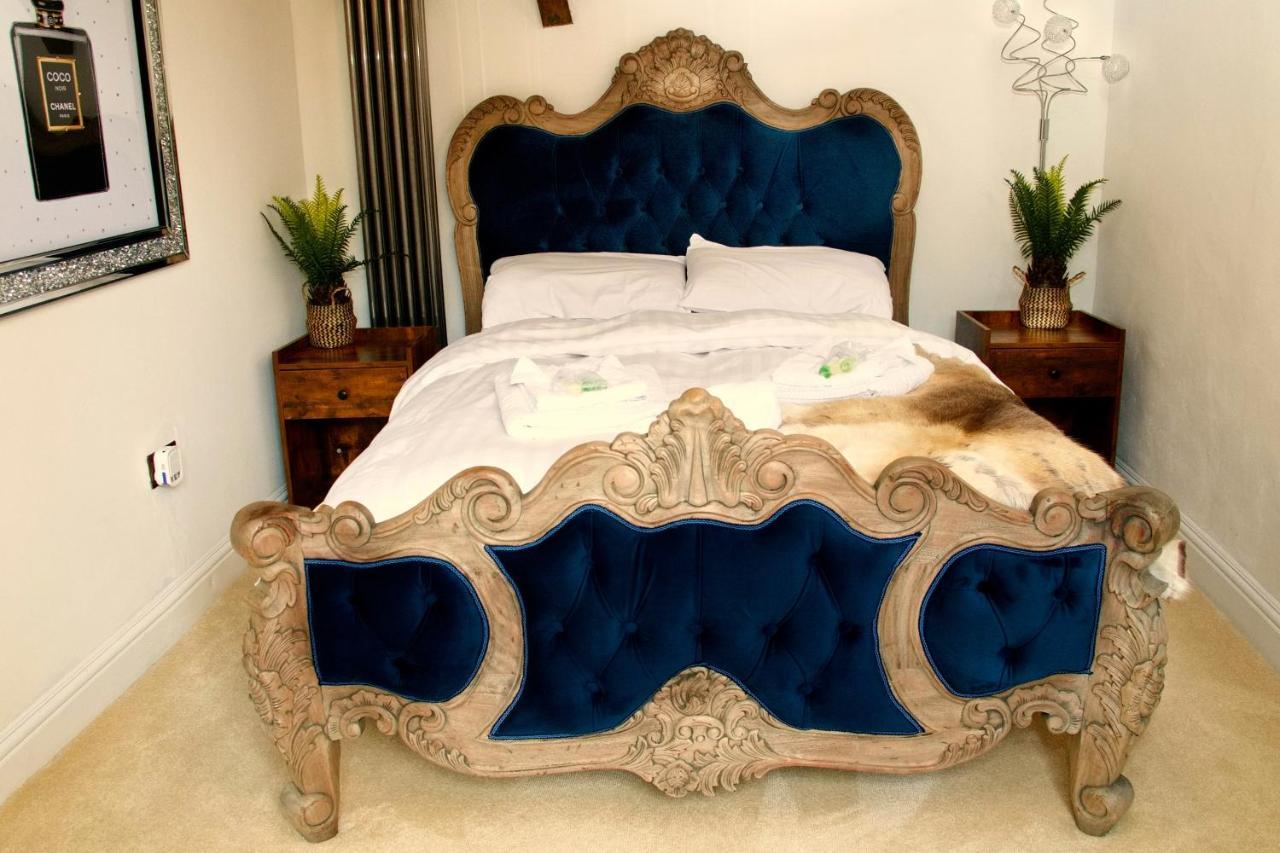 Luxury 9 Bed Manor House Hot Tub Cinema Room Skytv Saffron Walden Bagian luar foto